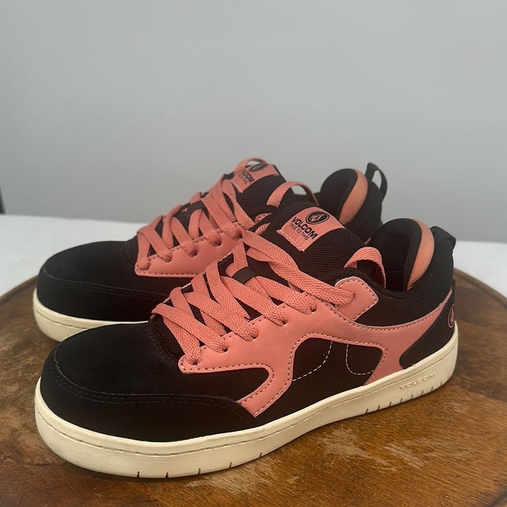 Volcom Shoes Wm 6 Wide Black Pink Leather Work Safety Toe Sneakers